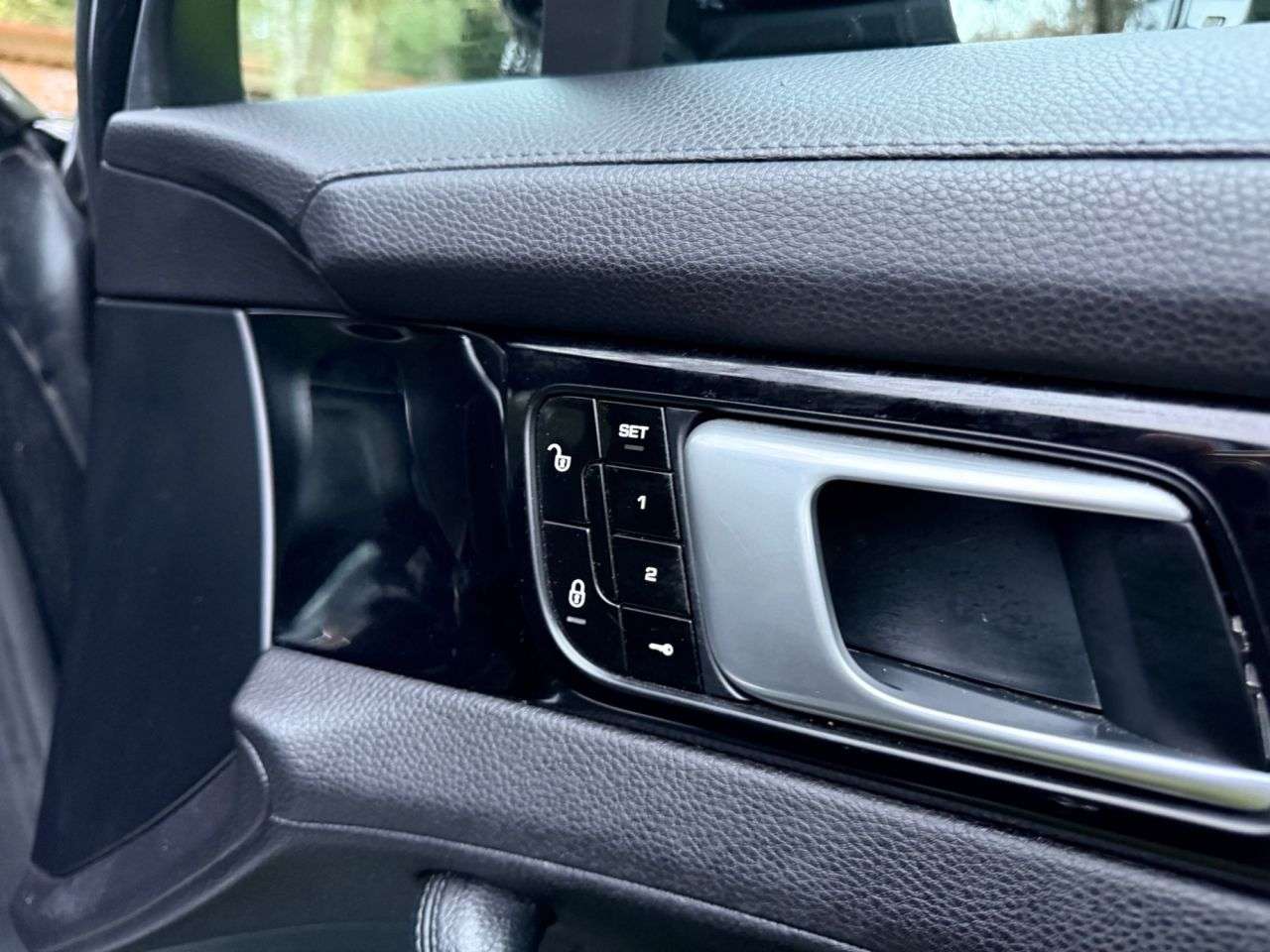 2018 PORSCHE PANAMERA 2018 PORSCHE PANAMERA