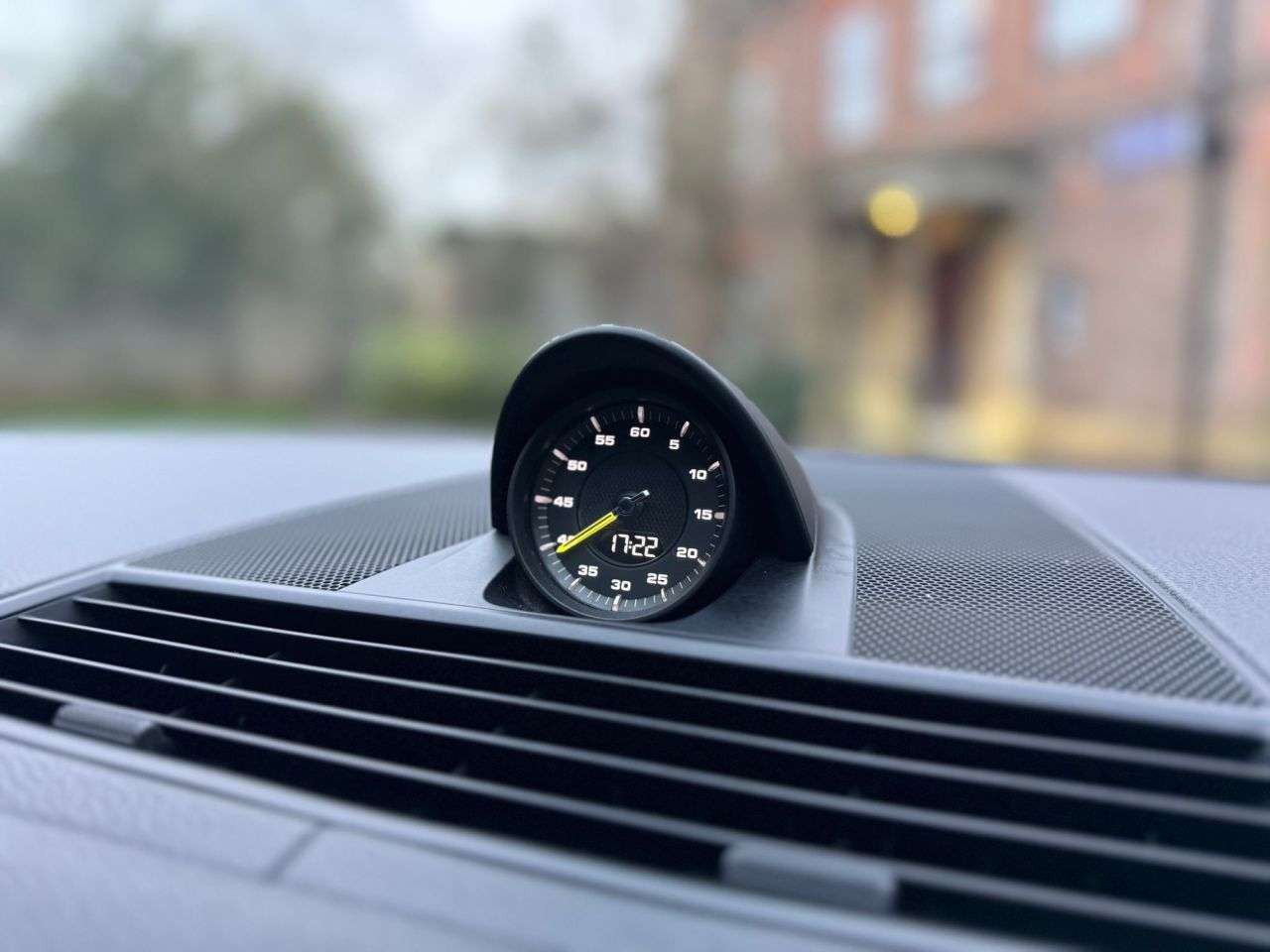 2018 PORSCHE PANAMERA 2018 PORSCHE PANAMERA