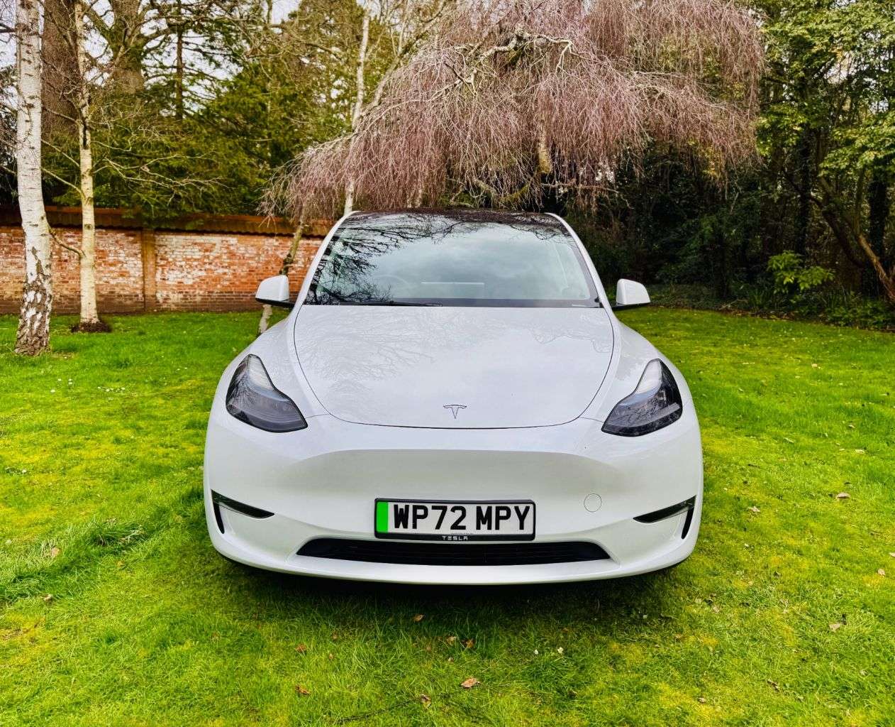 A 2022 TESLA MODEL Y (Dual Motor) Long Range SUV 5dr Electric Auto 4WDE (384 bhp) A 2022 TESLA MODEL Y (Dual Motor) Long Range SUV 5dr Electric Auto 4WDE (384 bhp)