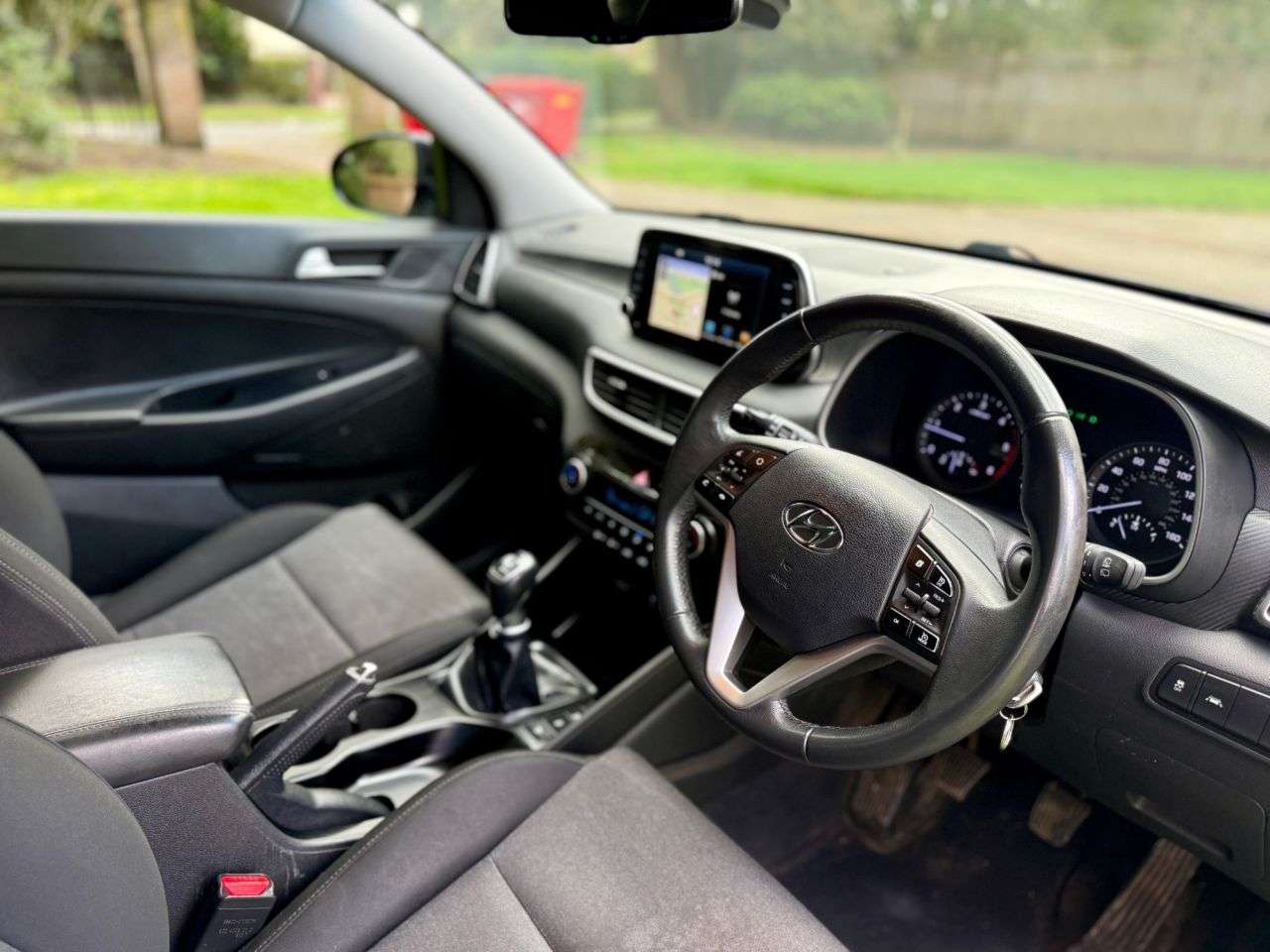 A 2019 HYUNDAI TUCSON 1.6 CRDi SE Nav SUV 5dr Diesel Manual Euro 6 (s/s) (115 ps) A 2019 HYUNDAI TUCSON 1.6 CRDi SE Nav SUV 5dr Diesel Manual Euro 6 (s/s) (115 ps)