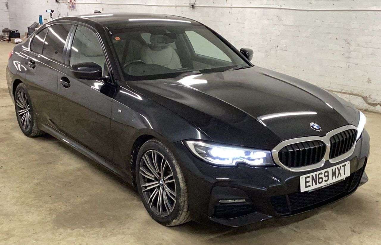 A 2020 BMW 3 SERIES 2.0 320d M Sport Saloon 4dr Diesel Auto Euro 6 (s/s) (190 ps) A 2020 BMW 3 SERIES 2.0 320d M Sport Saloon 4dr Diesel Auto Euro 6 (s/s) (190 ps)