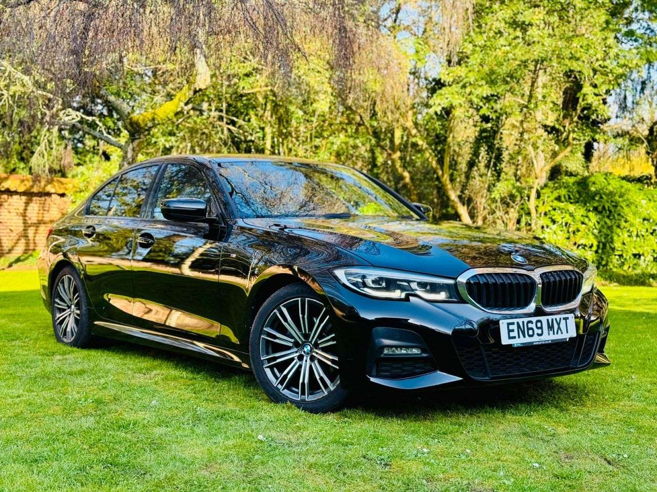 A 2020 BMW 3 SERIES 2.0 320d M Sport Saloon 4dr Diesel Auto Euro 6 (s/s) (190 ps) A 2020 BMW 3 SERIES 2.0 320d M Sport Saloon 4dr Diesel Auto Euro 6 (s/s) (190 ps)