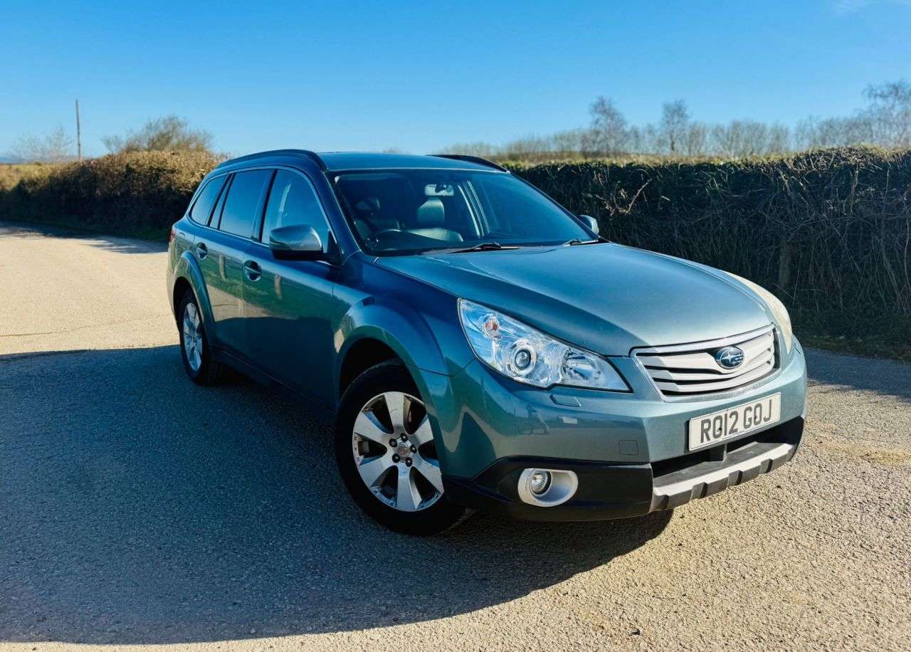 A 2012 SUBARU OUTBACK 2.5i SE Estate 5dr Petrol Lineartronic 4WD Euro 5 (167 ps) A 2012 SUBARU OUTBACK 2.5i SE Estate 5dr Petrol Lineartronic 4WD Euro 5 (167 ps)