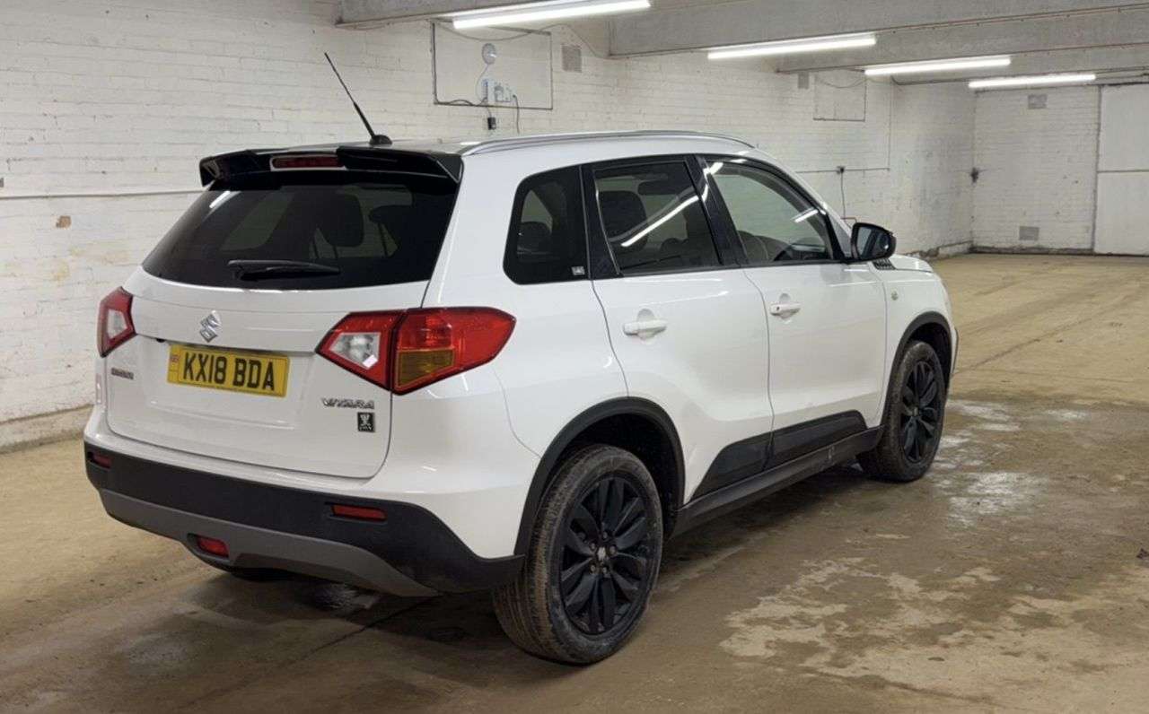 A 2018 SUZUKI VITARA 1.6 Kuro SUV 5dr Petrol Manual Euro 6 (s/s) (120 ps) A 2018 SUZUKI VITARA 1.6 Kuro SUV 5dr Petrol Manual Euro 6 (s/s) (120 ps)