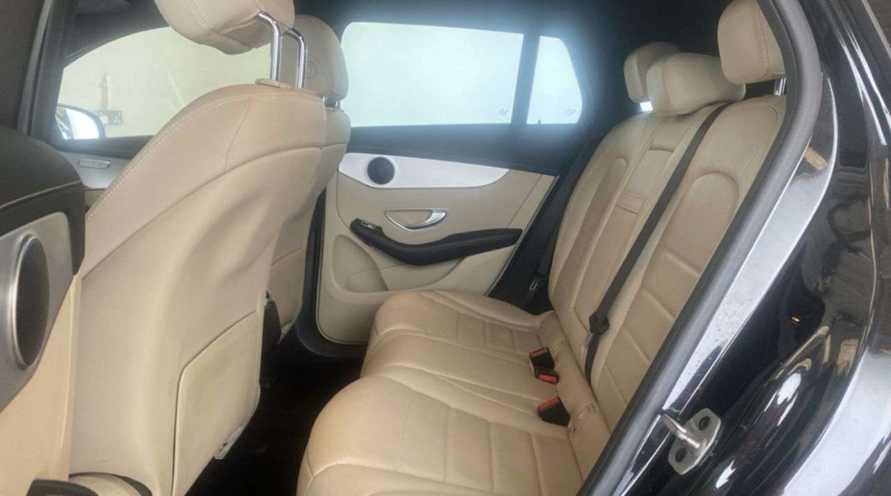 A 2022 MERCEDES-BENZ EQC EQC 400 80kWh Sport SUV 5dr Electric Auto 4MATIC (408 ps) A 2022 MERCEDES-BENZ EQC EQC 400 80kWh Sport SUV 5dr Electric Auto 4MATIC (408 ps)