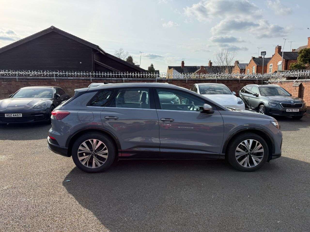 2021 AUDI Q4 E-TRON 2021 AUDI Q4 E-TRON