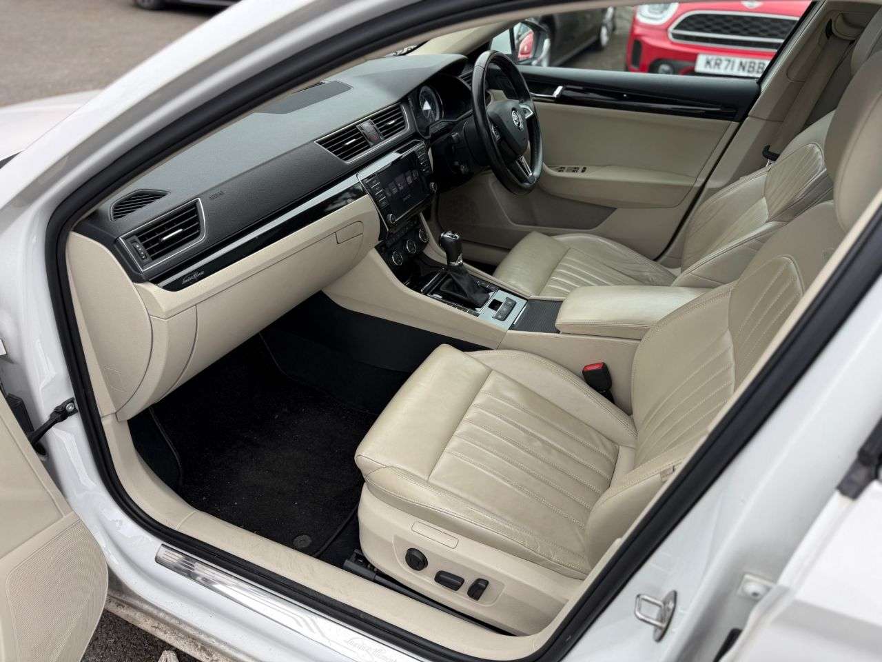 2017 SKODA SUPERB 2017 SKODA SUPERB