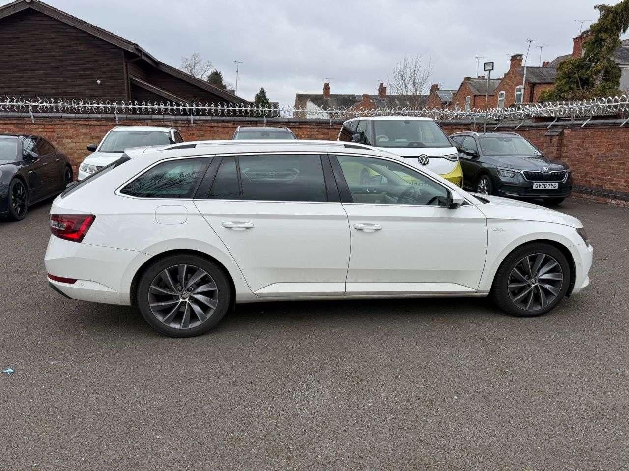 2017 SKODA SUPERB 2017 SKODA SUPERB