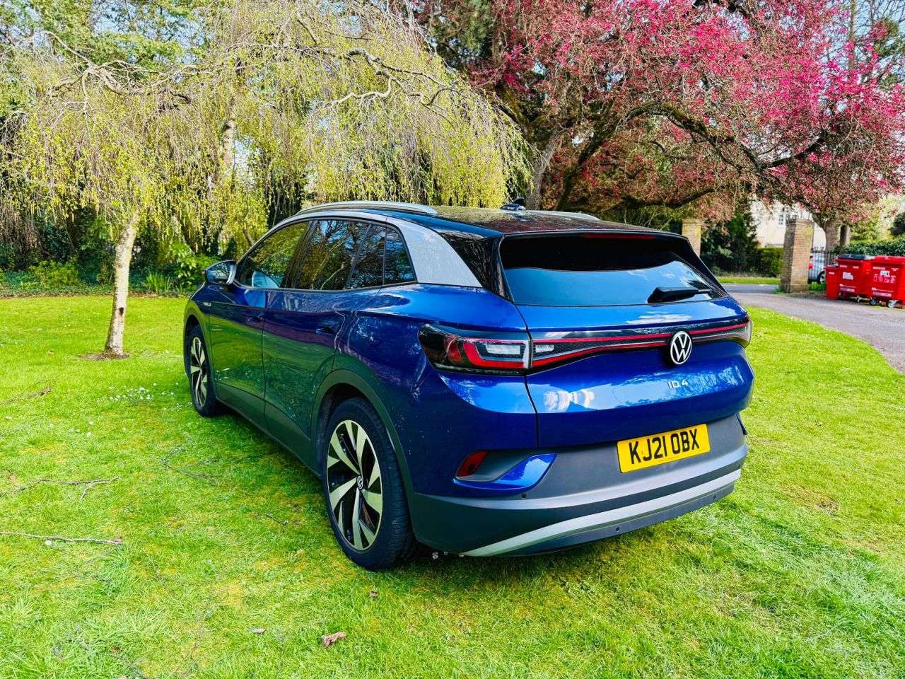 A 2021 VOLKSWAGEN ID.4 Pro Performance 77kWh 1ST Edition SUV 5dr Electric Auto (204 ps) A 2021 VOLKSWAGEN ID.4 Pro Performance 77kWh 1ST Edition SUV 5dr Electric Auto (204 ps)