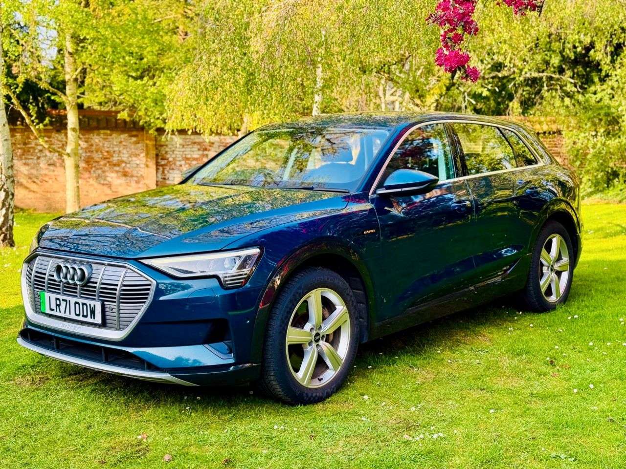 2021 AUDI E-TRON 2021 AUDI E-TRON