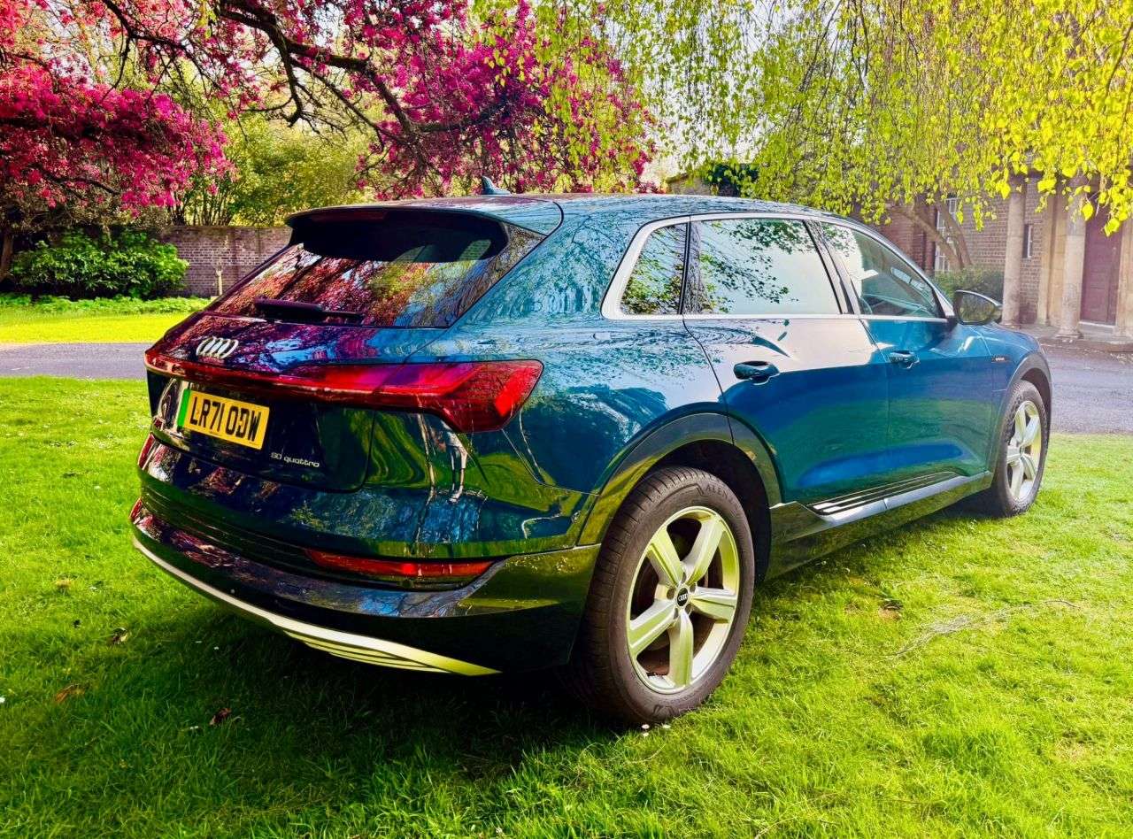 2021 AUDI E-TRON 2021 AUDI E-TRON