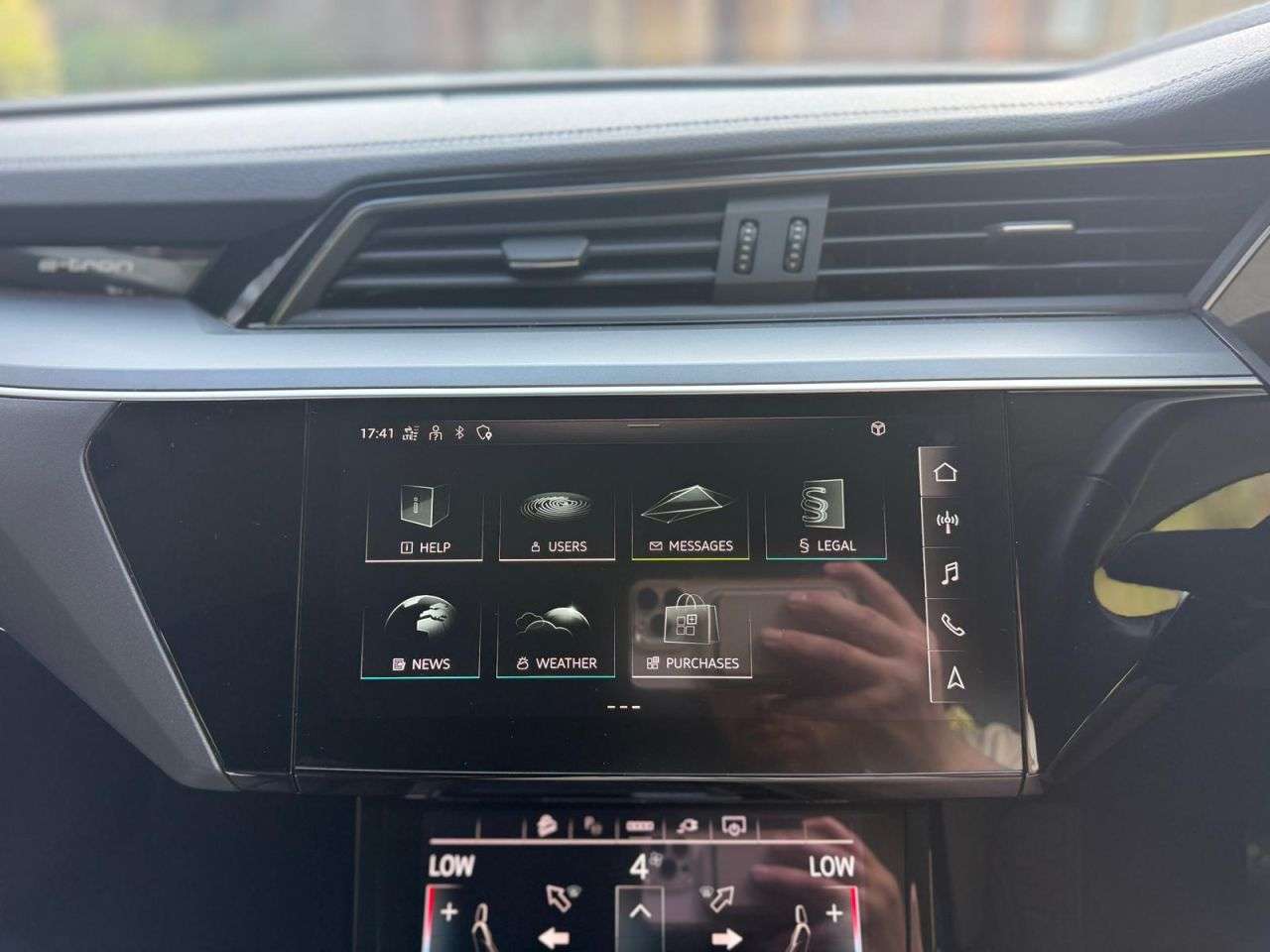 2021 AUDI E-TRON 2021 AUDI E-TRON