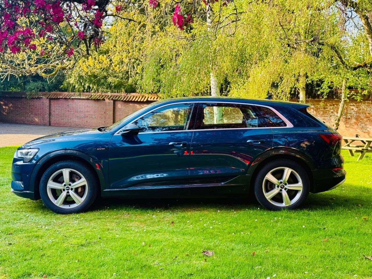 2021 AUDI E-TRON 2021 AUDI E-TRON