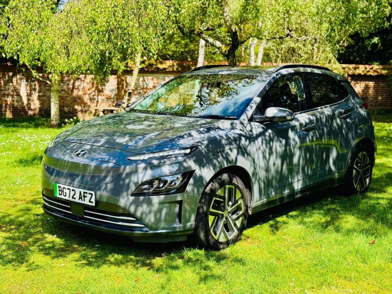 A 2022 HYUNDAI KONA 64kWh Ultimate SUV 5dr Electric Auto (10.5kW Charger) (204 ps) A 2022 HYUNDAI KONA 64kWh Ultimate SUV 5dr Electric Auto (10.5kW Charger) (204 ps)