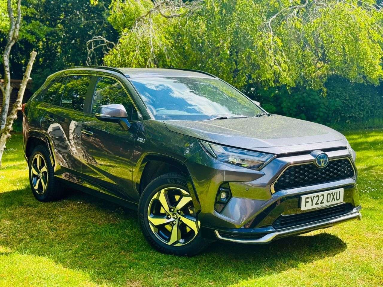 A 2022 TOYOTA RAV4 2.5 VVT 18.1kWh Design SUV 5dr Petrol Plug-in Hybrid CVT 4WD Euro 6 (s/s) ( A 2022 TOYOTA RAV4 2.5 VVT 18.1kWh Design SUV 5dr Petrol Plug-in Hybrid CVT 4WD Euro 6 (s/s) (