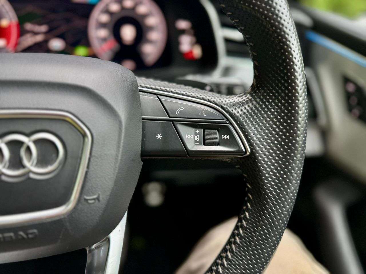 2019 AUDI SQ7 2019 AUDI SQ7