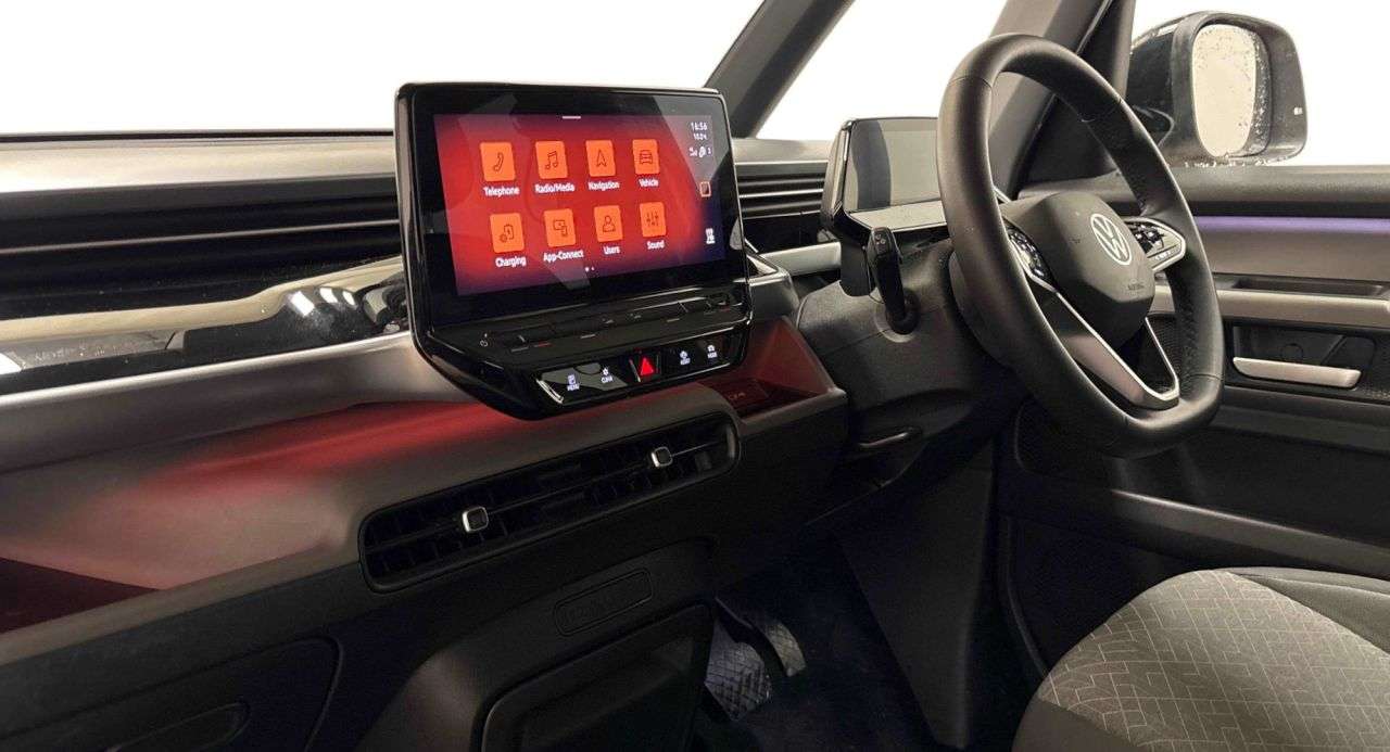 A 2023 VOLKSWAGEN ID. BUZZ Pro 77kWh Life MPV 5dr Electric Auto (204 ps) A 2023 VOLKSWAGEN ID. BUZZ Pro 77kWh Life MPV 5dr Electric Auto (204 ps)
