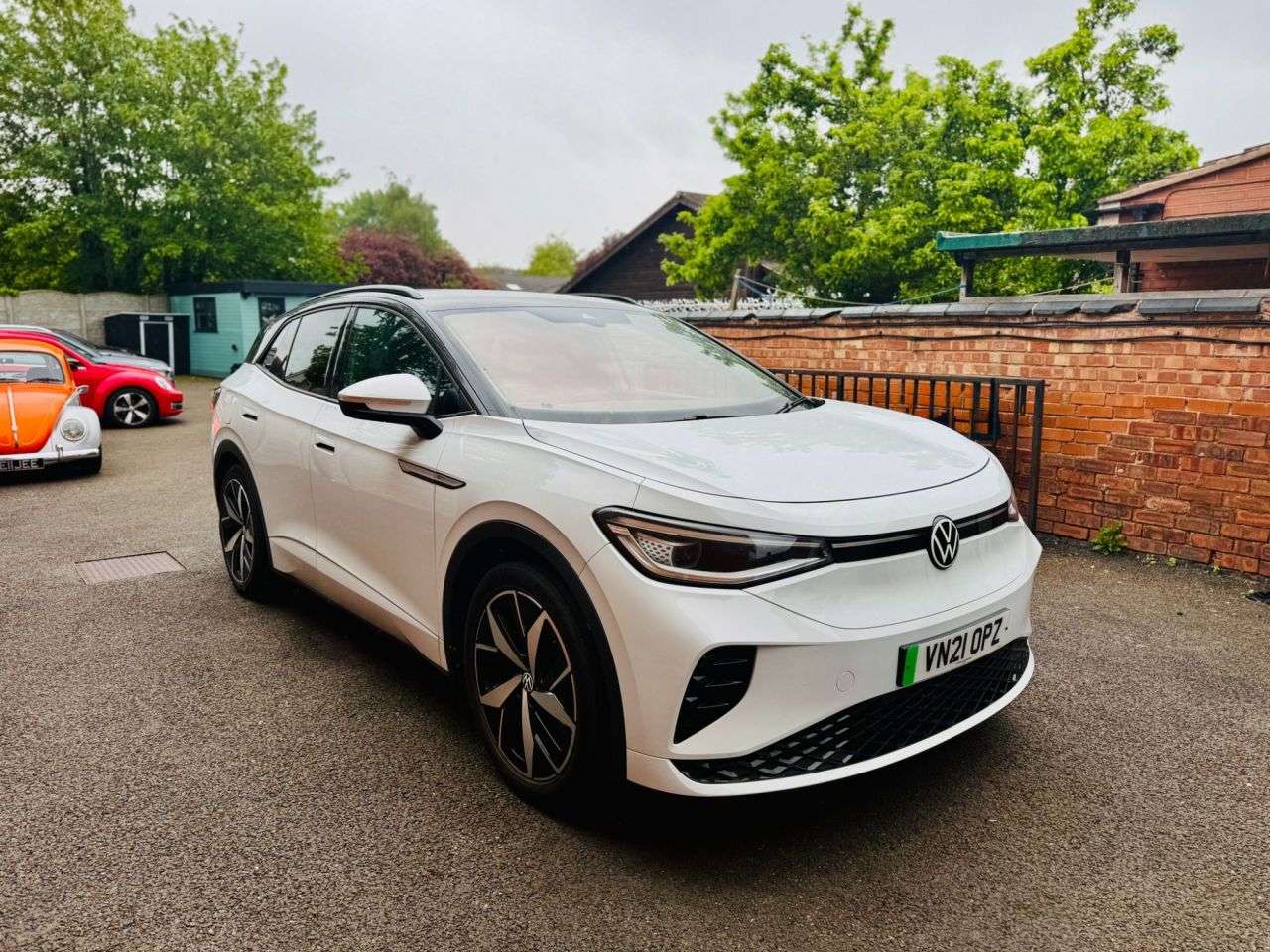A 2021 VOLKSWAGEN ID.4 77kWh GTX SUV 5dr Electric Auto 4Motion (299 ps) A 2021 VOLKSWAGEN ID.4 77kWh GTX SUV 5dr Electric Auto 4Motion (299 ps)