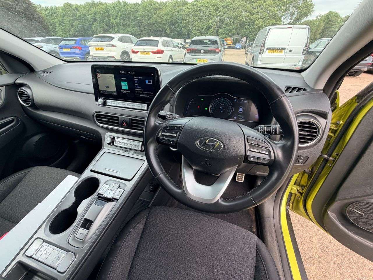 A 2020 HYUNDAI KONA 64kWh Premium SUV 5dr Electric Auto (7kW Charger) (204 ps) A 2020 HYUNDAI KONA 64kWh Premium SUV 5dr Electric Auto (7kW Charger) (204 ps)