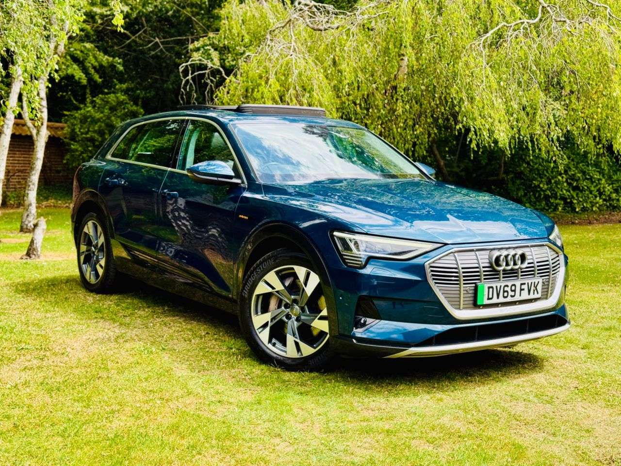A 2020 AUDI E-TRON 55 SUV 5dr Electric Auto quattro 95kWh (408 ps) A 2020 AUDI E-TRON 55 SUV 5dr Electric Auto quattro 95kWh (408 ps)