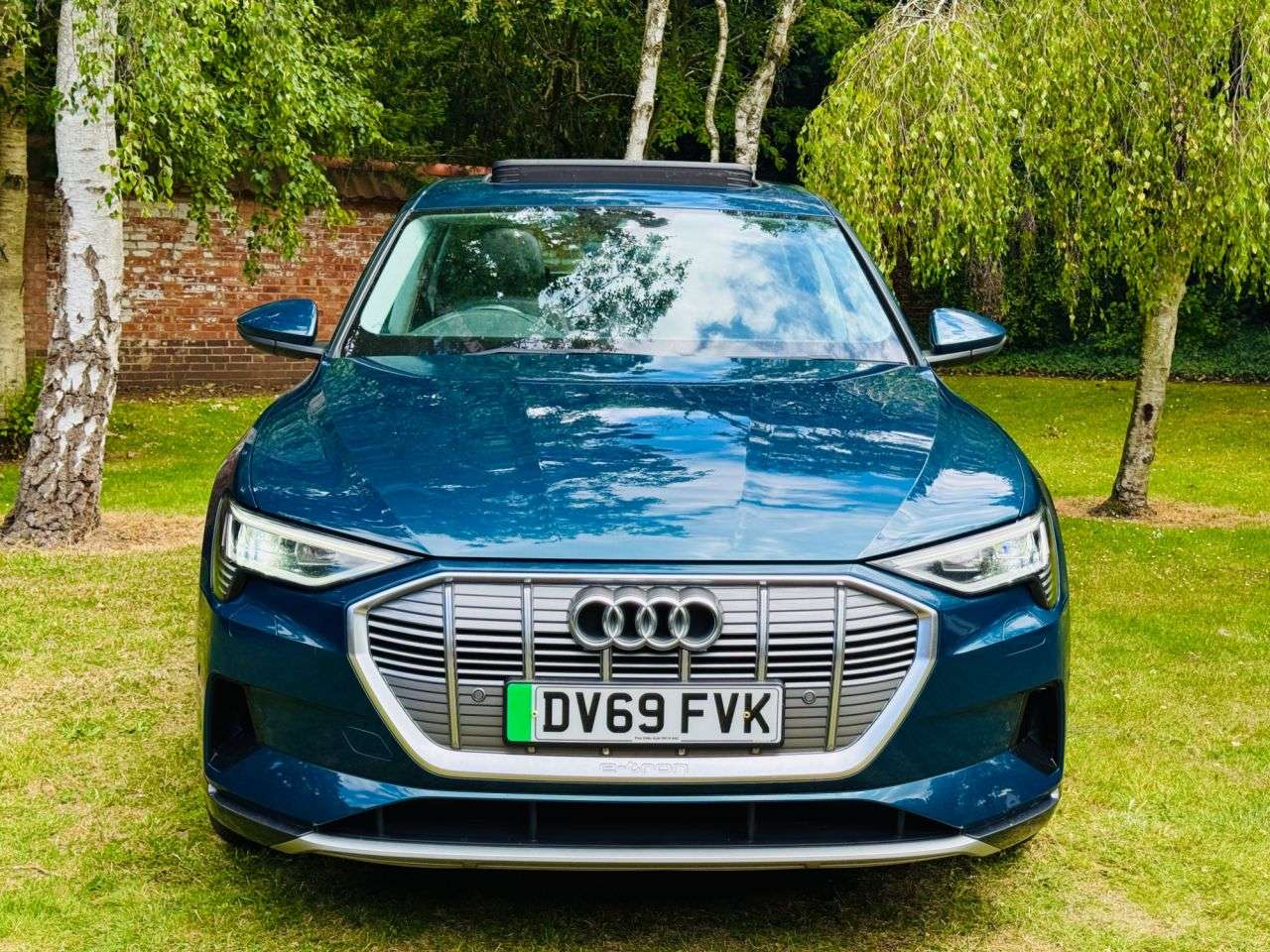 A 2020 AUDI E-TRON 55 SUV 5dr Electric Auto quattro 95kWh (408 ps) A 2020 AUDI E-TRON 55 SUV 5dr Electric Auto quattro 95kWh (408 ps)