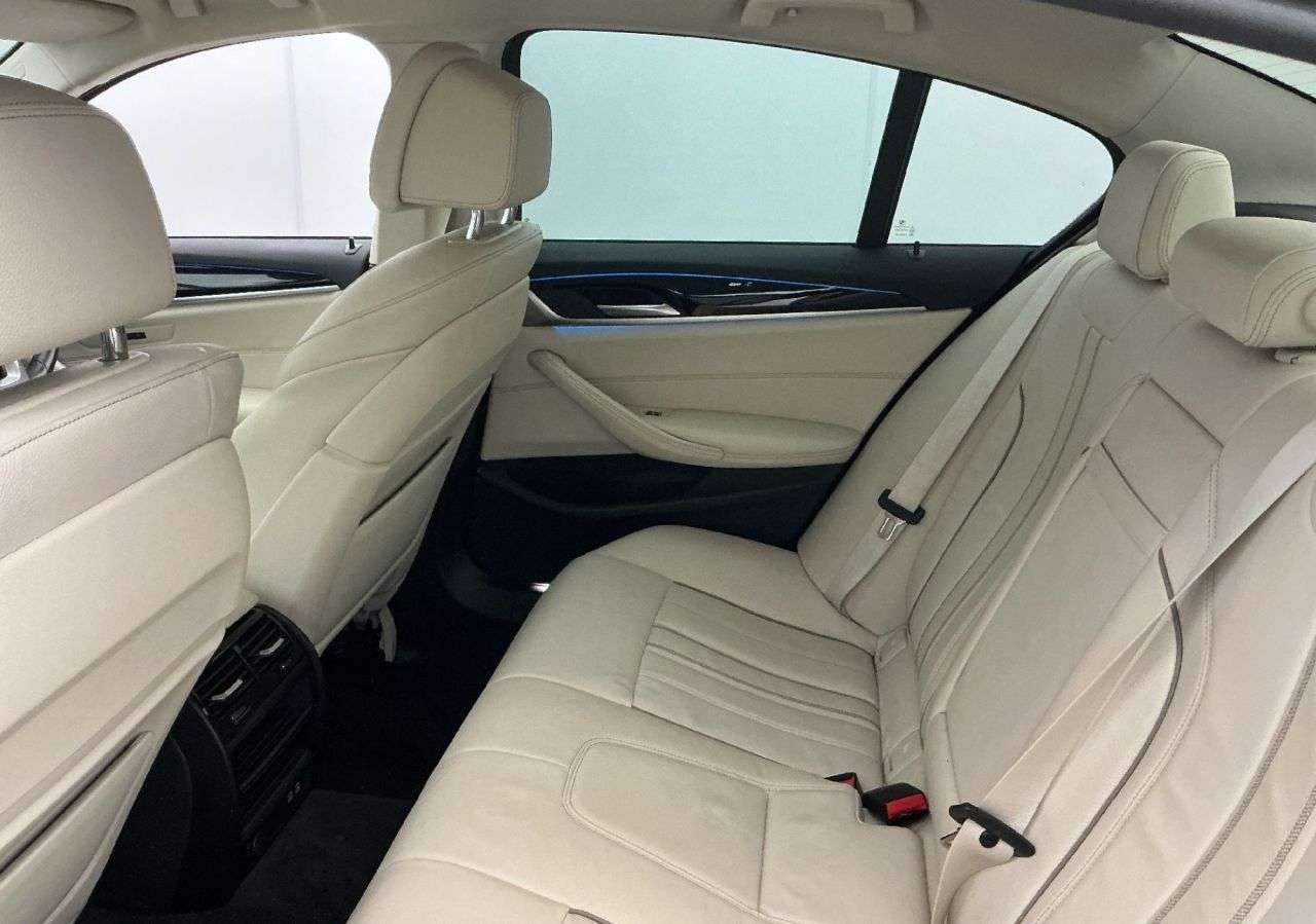 2021 BMW 5 SERIES 2021 BMW 5 SERIES