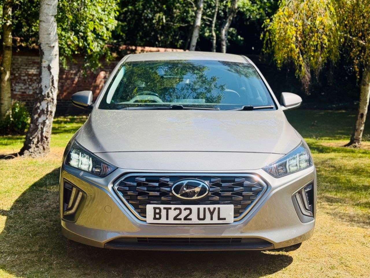 A 2022 HYUNDAI IONIQ 1.6 h-GDi 8.9kWh Premium Hatchback 5dr Petrol Plug-in Hybrid DCT Euro 6 (s/ A 2022 HYUNDAI IONIQ 1.6 h-GDi 8.9kWh Premium Hatchback 5dr Petrol Plug-in Hybrid DCT Euro 6 (s/