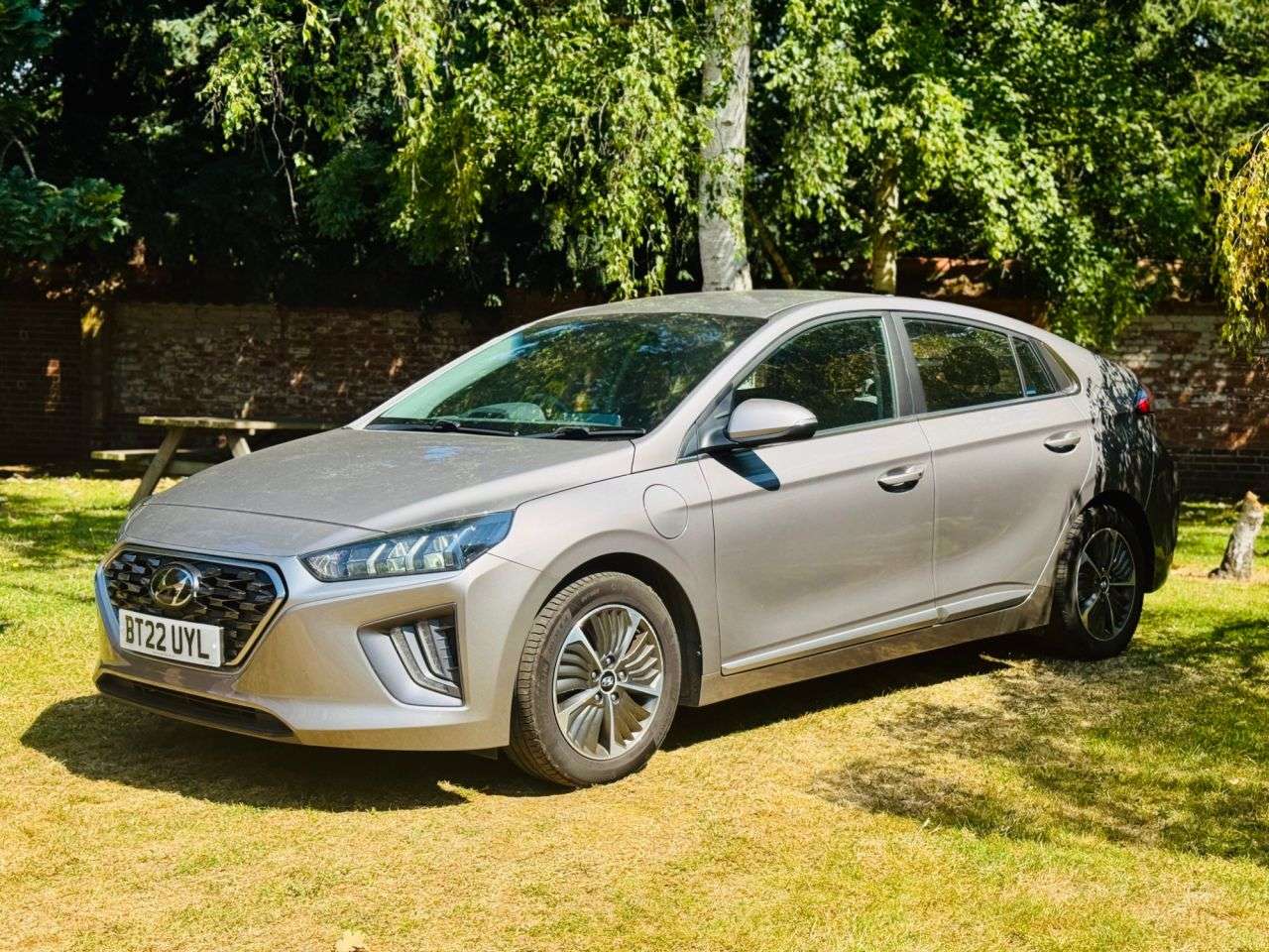A 2022 HYUNDAI IONIQ 1.6 h-GDi 8.9kWh Premium Hatchback 5dr Petrol Plug-in Hybrid DCT Euro 6 (s/ A 2022 HYUNDAI IONIQ 1.6 h-GDi 8.9kWh Premium Hatchback 5dr Petrol Plug-in Hybrid DCT Euro 6 (s/
