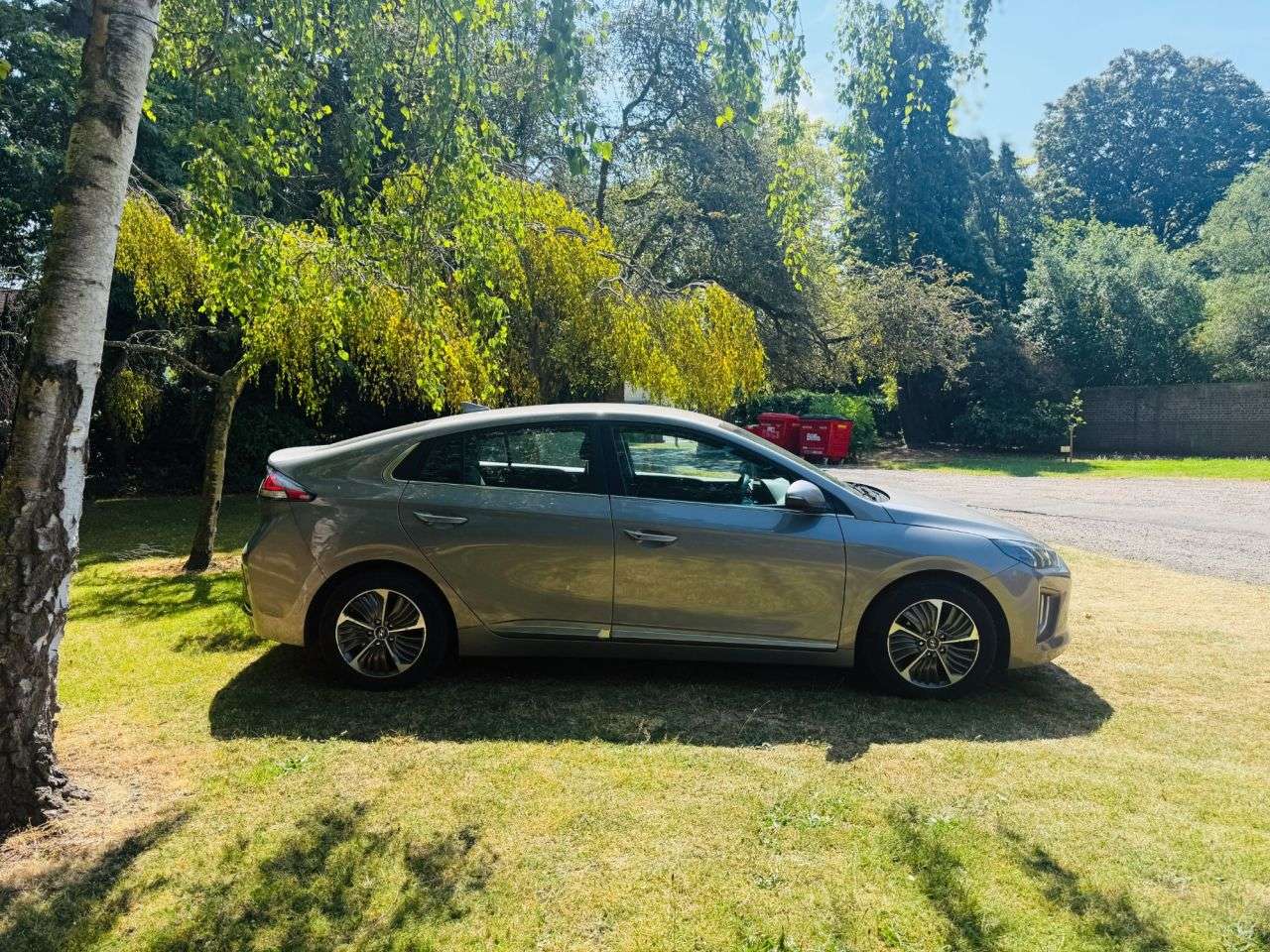 2022 HYUNDAI IONIQ 2022 HYUNDAI IONIQ