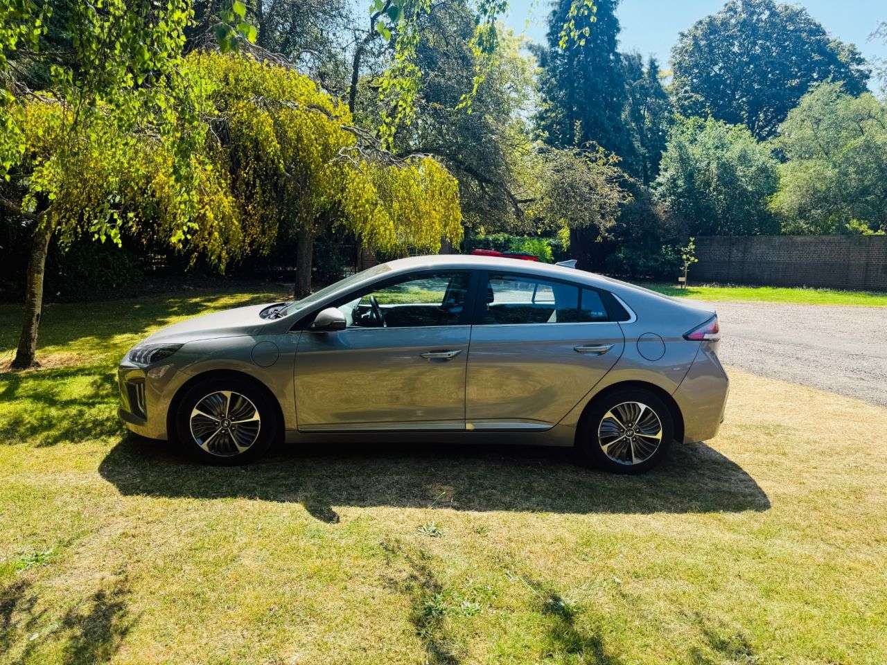 2022 HYUNDAI IONIQ 2022 HYUNDAI IONIQ