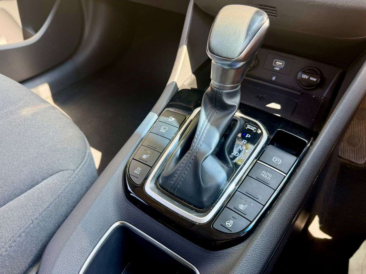 2022 HYUNDAI IONIQ 2022 HYUNDAI IONIQ