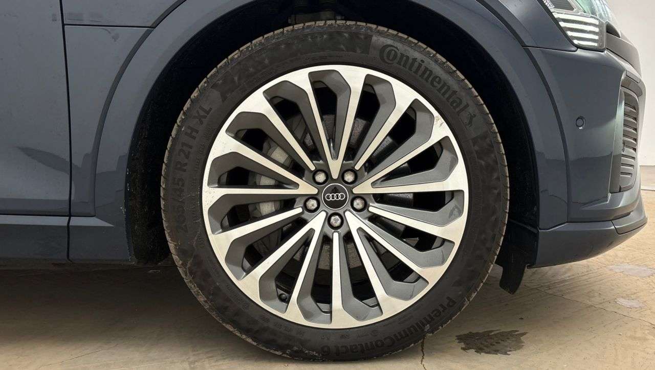 2023 AUDI Q8 E-TRON 2023 AUDI Q8 E-TRON