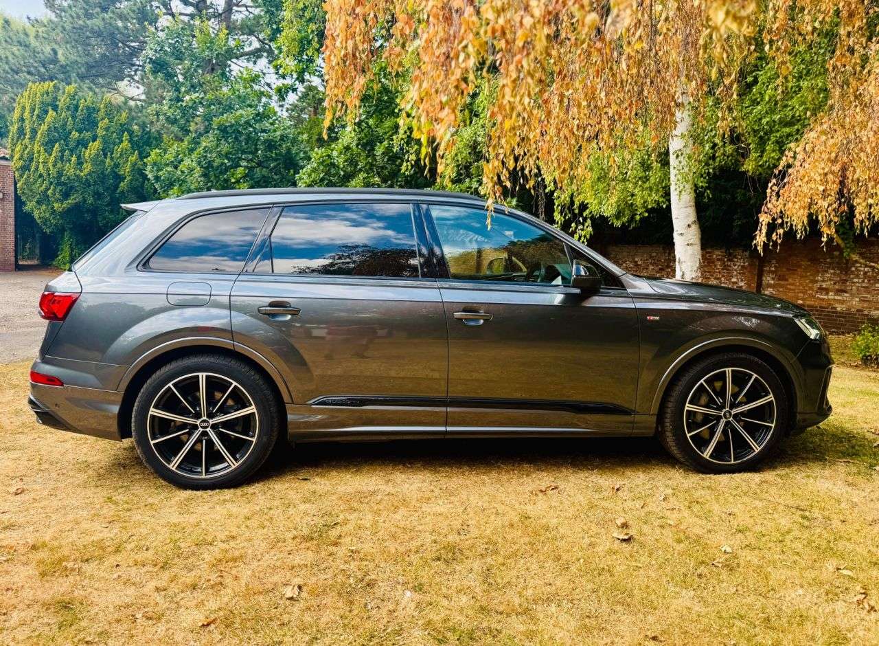 2021 AUDI Q7 2021 AUDI Q7