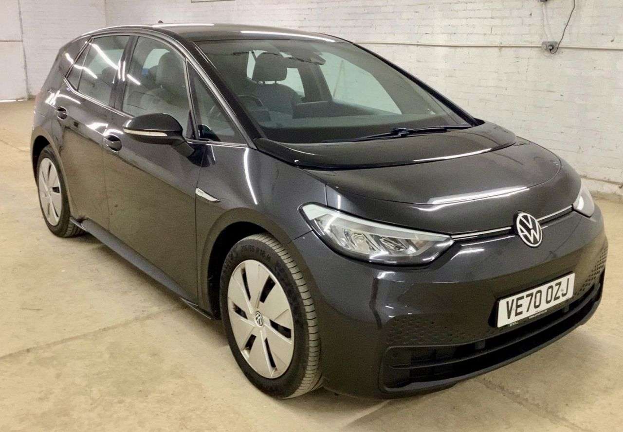 A 2020 VOLKSWAGEN ID.3 Pro Performance 58kWh Life Hatchback 5dr Electric Auto (204 ps) A 2020 VOLKSWAGEN ID.3 Pro Performance 58kWh Life Hatchback 5dr Electric Auto (204 ps)