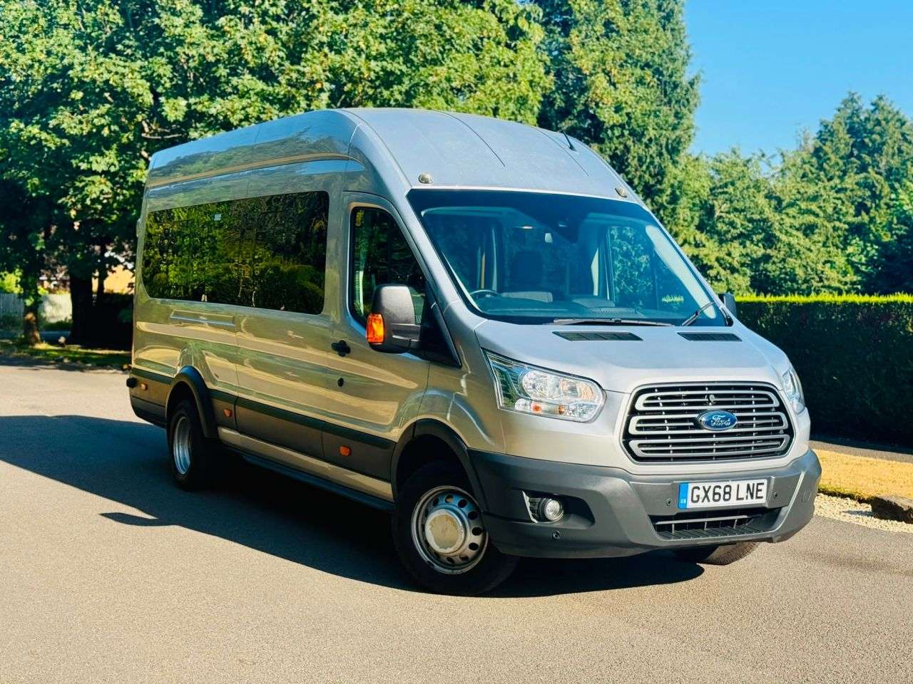 A 2018 FORD TRANSIT 2.2 TDCi 460 HDT Trend Minibus 5dr Diesel Manual L4 H3 (17 Seats) (196 g/km A 2018 FORD TRANSIT 2.2 TDCi 460 HDT Trend Minibus 5dr Diesel Manual L4 H3 (17 Seats) (196 g/km