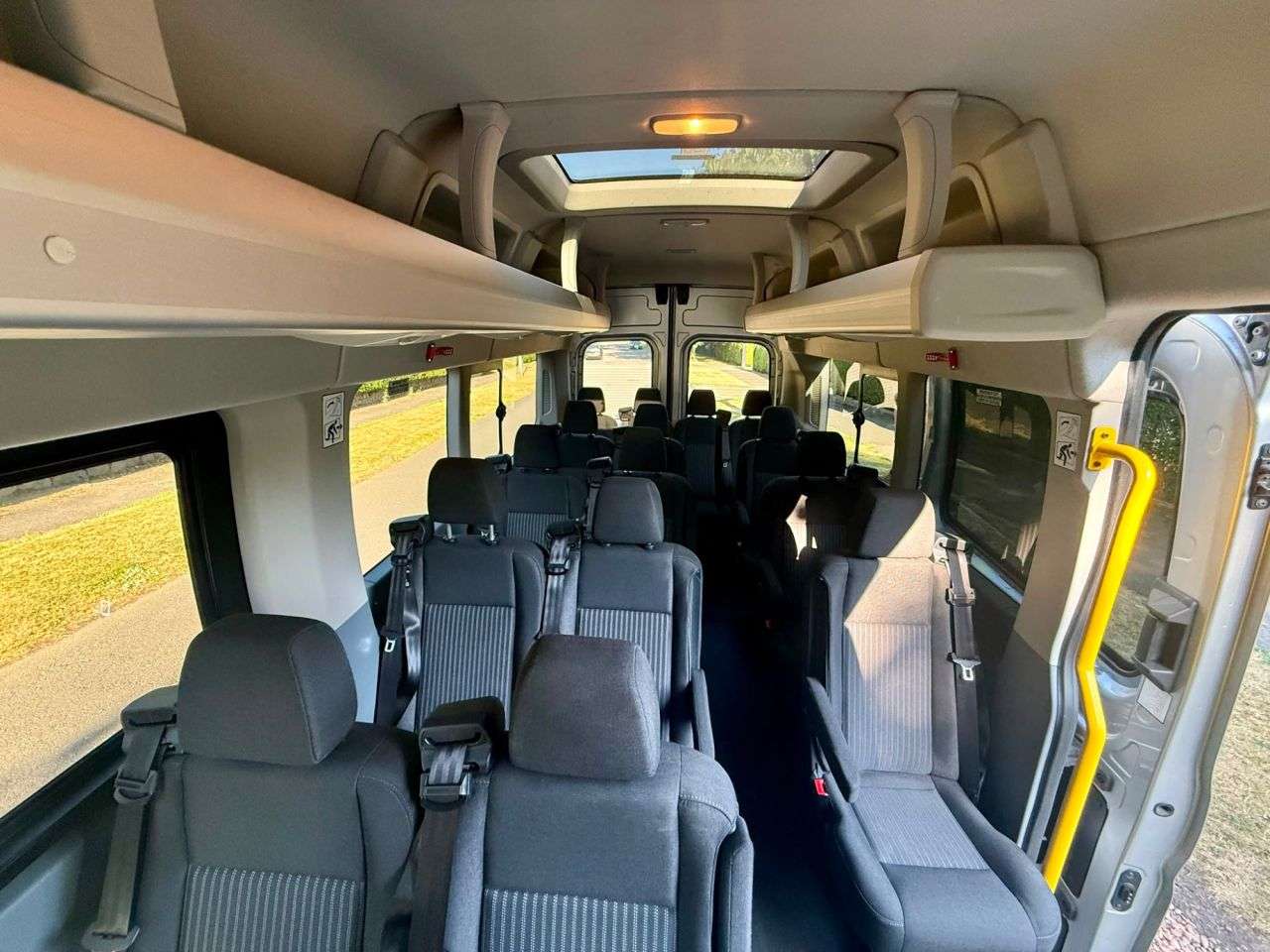 A 2018 FORD TRANSIT 2.2 TDCi 460 HDT Trend Minibus 5dr Diesel Manual L4 H3 (17 Seats) (196 g/km A 2018 FORD TRANSIT 2.2 TDCi 460 HDT Trend Minibus 5dr Diesel Manual L4 H3 (17 Seats) (196 g/km