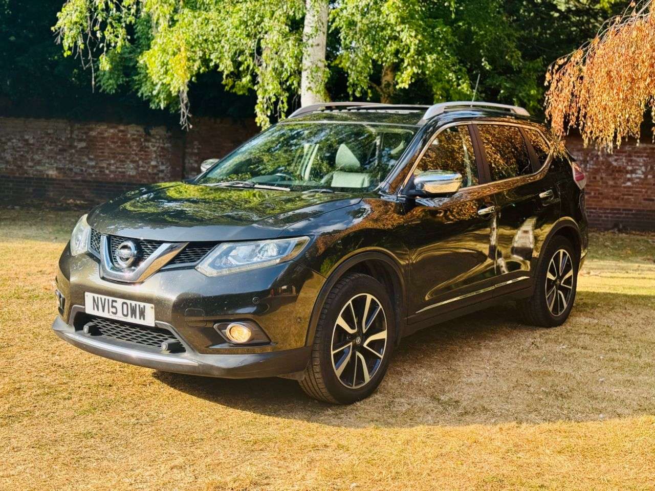 A 2015 NISSAN X-TRAIL 1.6 dCi Tekna SUV 5dr Diesel Manual 4WD Euro 5 (s/s) (130 ps) A 2015 NISSAN X-TRAIL 1.6 dCi Tekna SUV 5dr Diesel Manual 4WD Euro 5 (s/s) (130 ps)