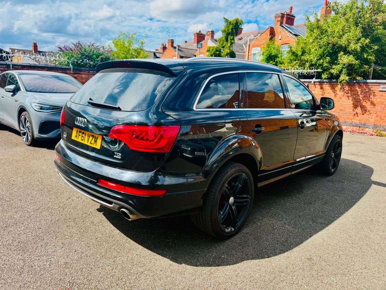 2011 AUDI Q7 2011 AUDI Q7