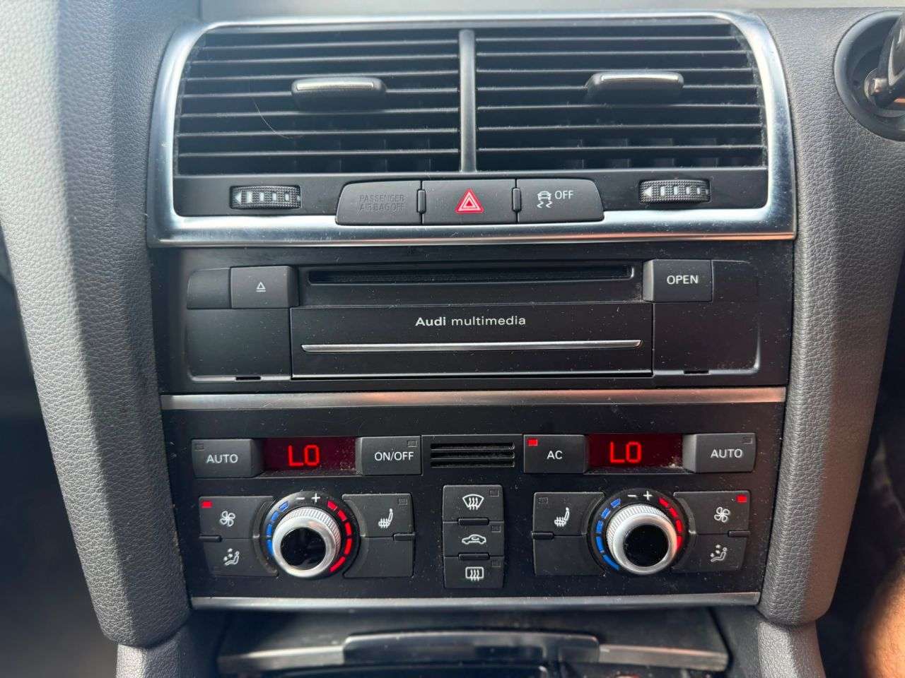 2011 AUDI Q7 2011 AUDI Q7