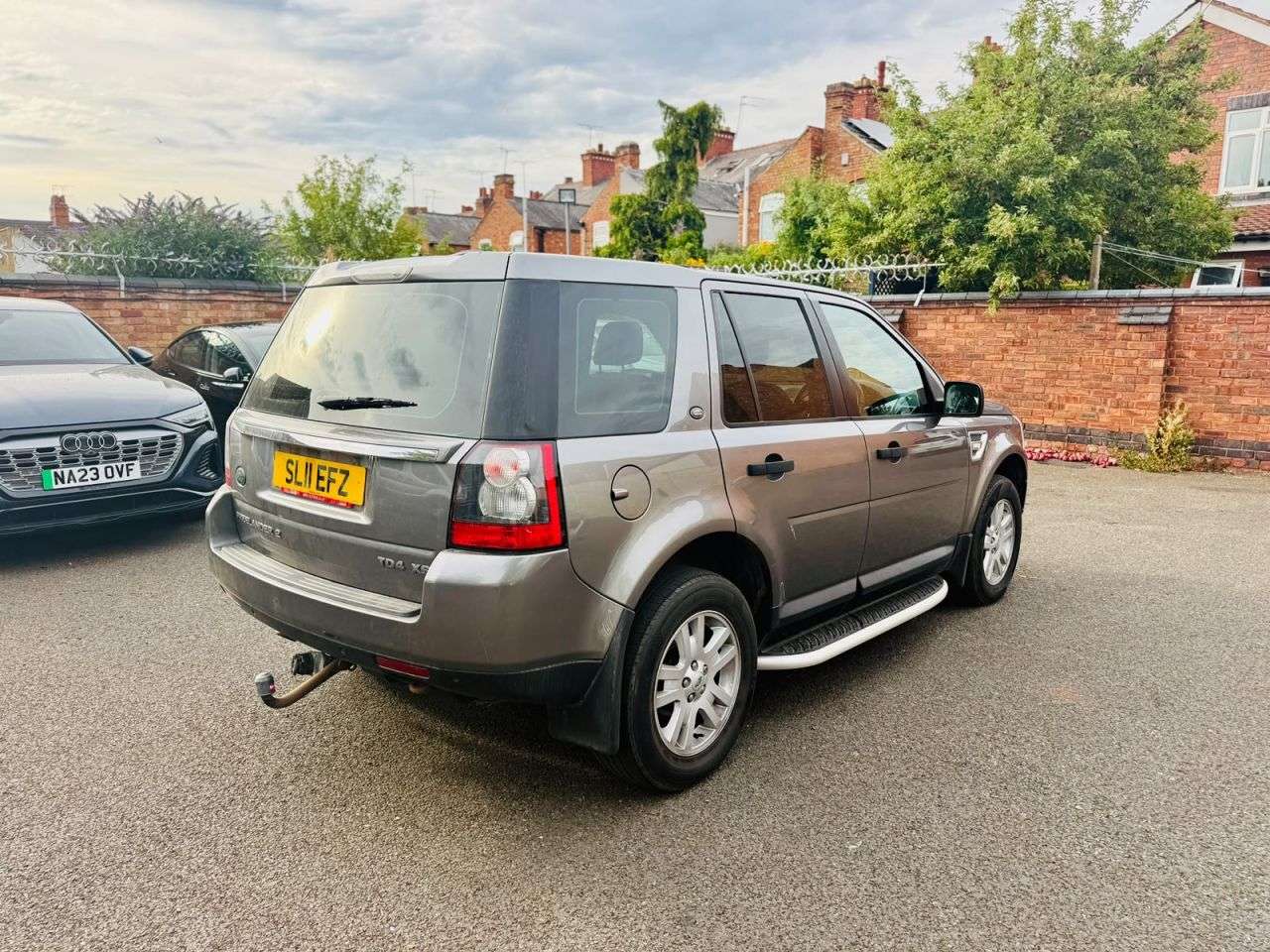 A 2011 LAND ROVER FREELANDER 2 2.2 TD4 XS SUV 5dr Diesel Manual 4WD Euro 5 (s/s) (150 ps) A 2011 LAND ROVER FREELANDER 2 2.2 TD4 XS SUV 5dr Diesel Manual 4WD Euro 5 (s/s) (150 ps)