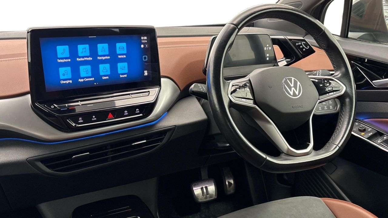 A 2022 VOLKSWAGEN ID4 Pro Performance 77kWh Life SUV 5dr Electric Auto (204 ps) A 2022 VOLKSWAGEN ID4 Pro Performance 77kWh Life SUV 5dr Electric Auto (204 ps)