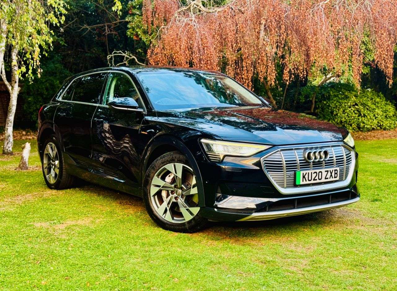 A 2020 AUDI E-TRON 55 SUV 5dr Electric Auto quattro 95kWh (408 ps) A 2020 AUDI E-TRON 55 SUV 5dr Electric Auto quattro 95kWh (408 ps)