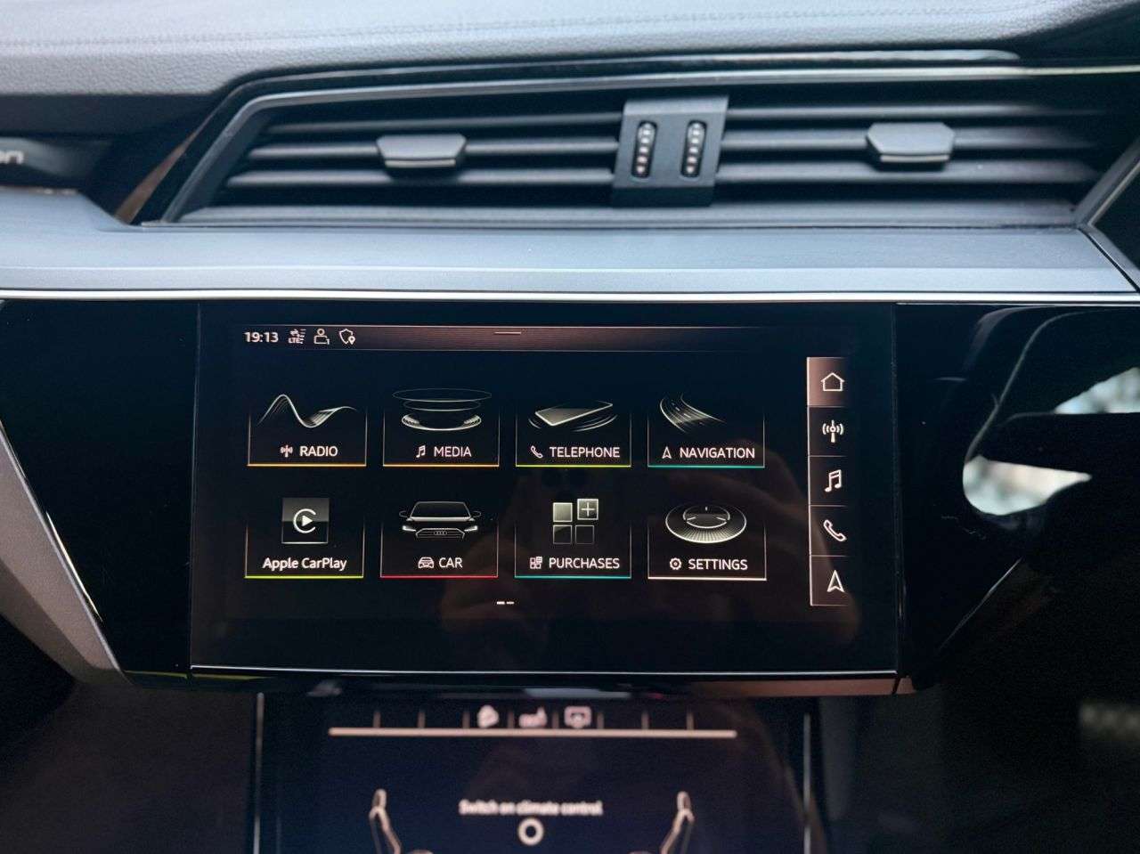 2020 AUDI E-TRON 2020 AUDI E-TRON