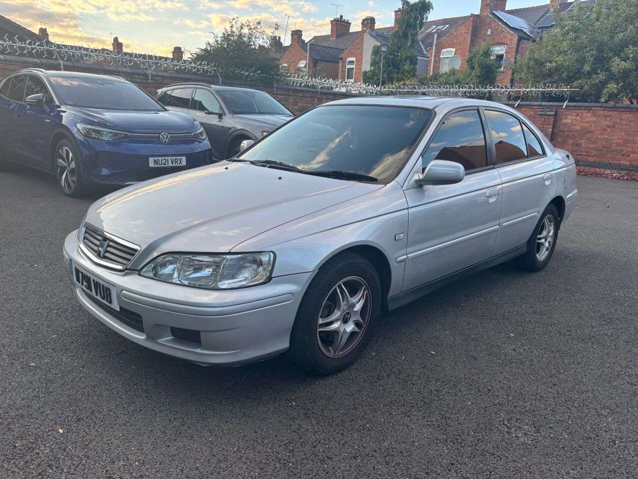 A 2000 HONDA ACCORD 1.8 i-VTEC SE Saloon 4dr Petrol Automatic (sun roof, a/c) (215 g/km, 135 bh A 2000 HONDA ACCORD 1.8 i-VTEC SE Saloon 4dr Petrol Automatic (sun roof, a/c) (215 g/km, 135 bh