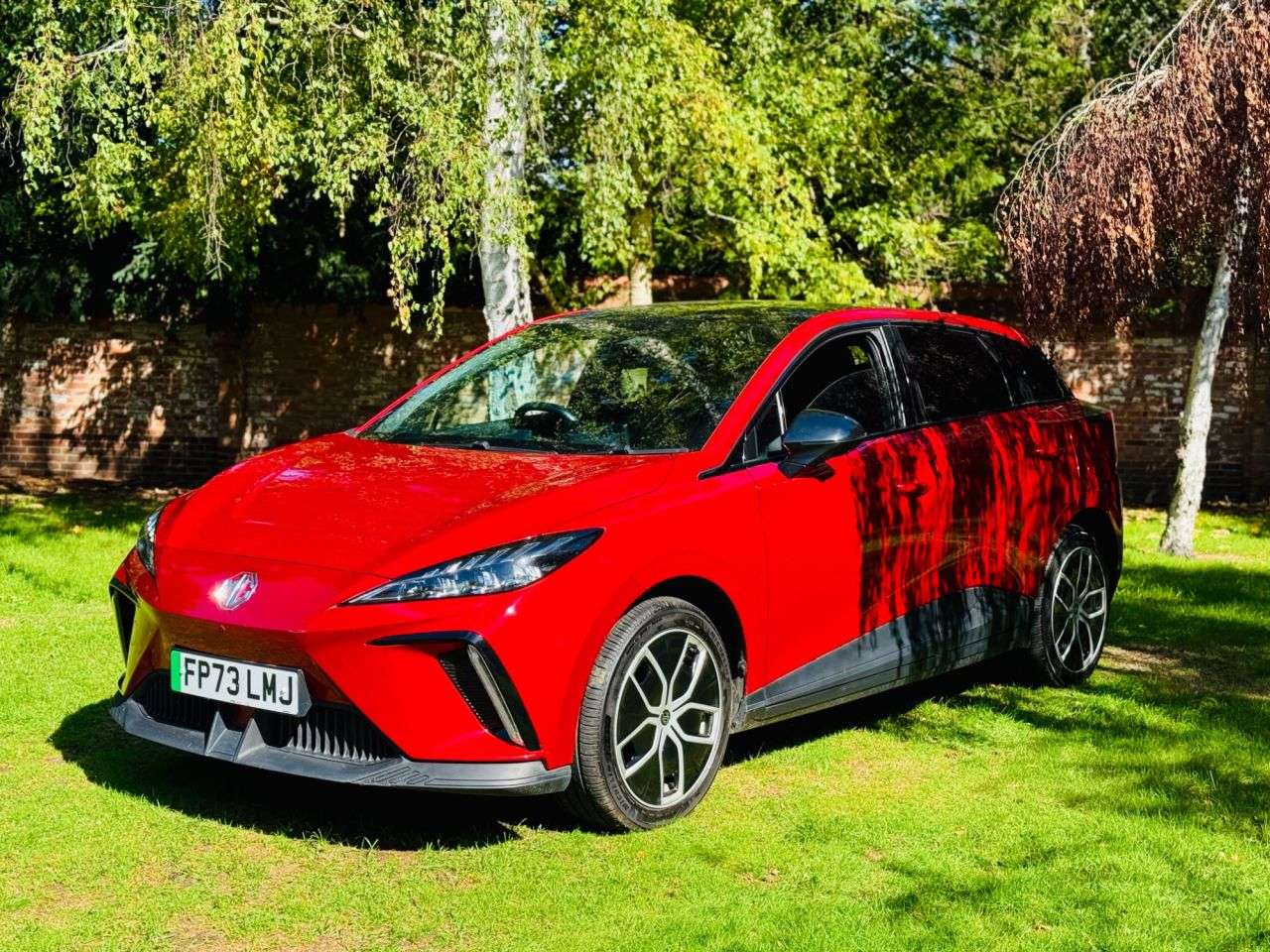 A 2024 MG MG4 77kWh Trophy Extended Range Hatchback 5dr Electric Auto (245 ps) A 2024 MG MG4 77kWh Trophy Extended Range Hatchback 5dr Electric Auto (245 ps)