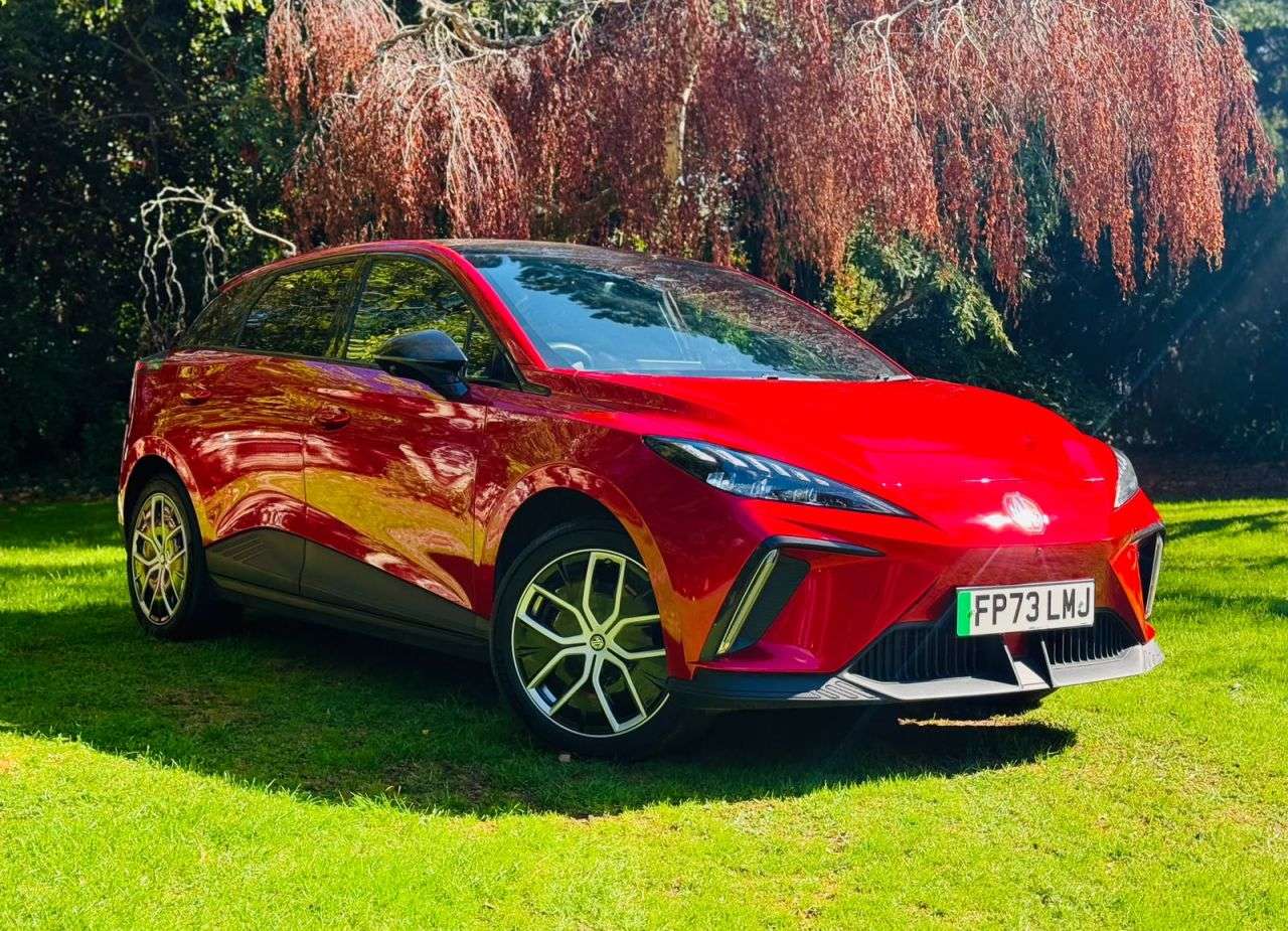A 2024 MG MG4 77kWh Trophy Extended Range Hatchback 5dr Electric Auto (245 ps) A 2024 MG MG4 77kWh Trophy Extended Range Hatchback 5dr Electric Auto (245 ps)