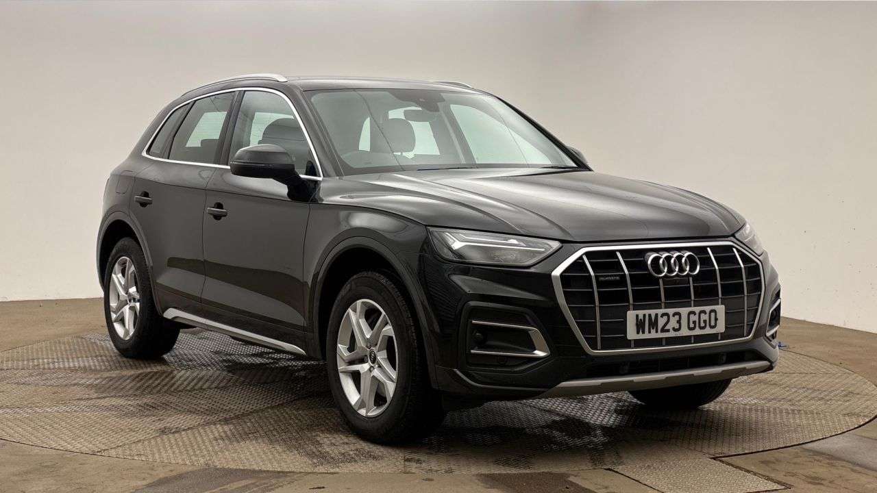 A 2023 AUDI Q5 2.0 TFSIe 50 Sport SUV 5dr Petrol Plug-in Hybrid S Tronic quattro Euro 6 (s A 2023 AUDI Q5 2.0 TFSIe 50 Sport SUV 5dr Petrol Plug-in Hybrid S Tronic quattro Euro 6 (s