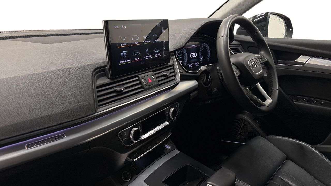 A 2023 AUDI Q5 2.0 TFSIe 50 Sport SUV 5dr Petrol Plug-in Hybrid S Tronic quattro Euro 6 (s A 2023 AUDI Q5 2.0 TFSIe 50 Sport SUV 5dr Petrol Plug-in Hybrid S Tronic quattro Euro 6 (s