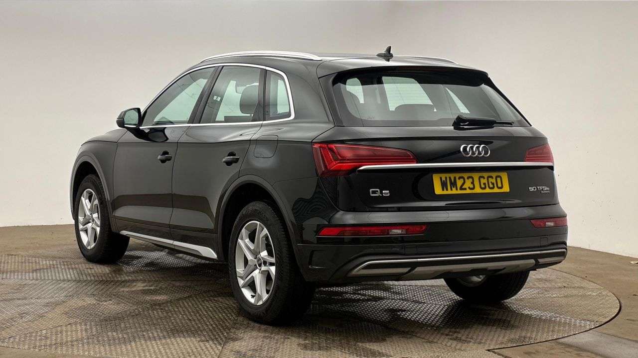 A 2023 AUDI Q5 2.0 TFSIe 50 Sport SUV 5dr Petrol Plug-in Hybrid S Tronic quattro Euro 6 (s A 2023 AUDI Q5 2.0 TFSIe 50 Sport SUV 5dr Petrol Plug-in Hybrid S Tronic quattro Euro 6 (s