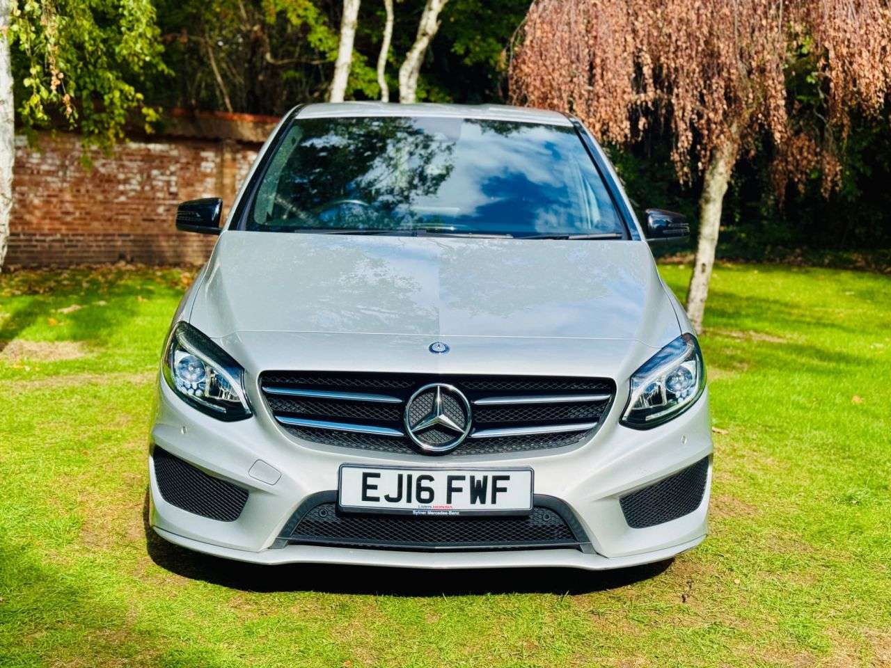 A 2016 MERCEDES-BENZ B CLASS 1.5 B180d AMG Line (Premium) MPV 5dr Diesel 7G-DCT Euro 6 (s/s) (109 ps) A 2016 MERCEDES-BENZ B CLASS 1.5 B180d AMG Line (Premium) MPV 5dr Diesel 7G-DCT Euro 6 (s/s) (109 ps)